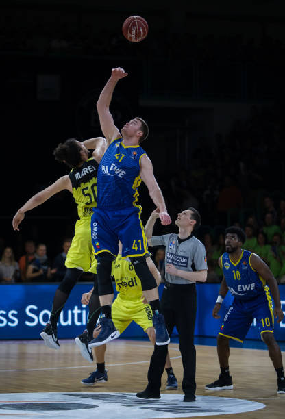 上展示出 上展示出