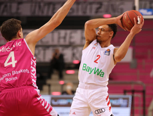 激烈对攻 激烈对攻